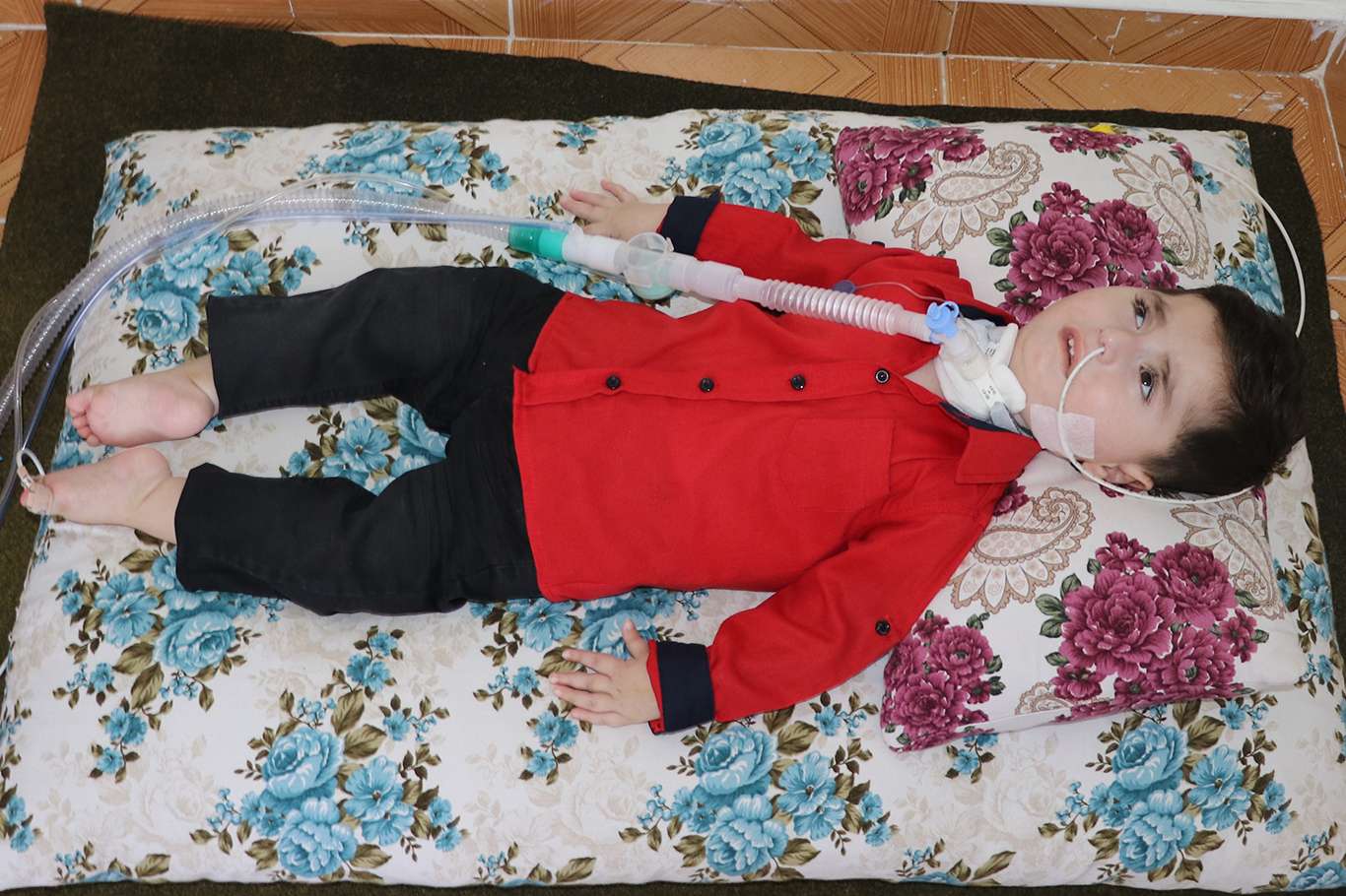 26 aylık SMA hastası bebeğin ailesi destek bekliyor 26 aylık SMA hastası bebeğin ailesi destek bekliyor